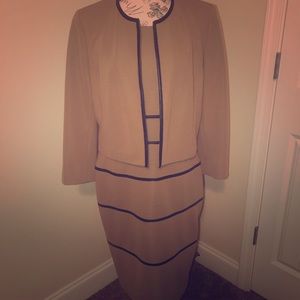 Gourgeous Kasper Jacket Dress with leather piping
